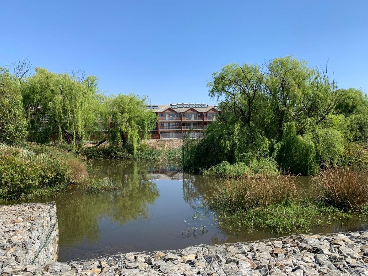 Or Tambo Self Catering Apartments, The Willows Boksburg Kültér fotó