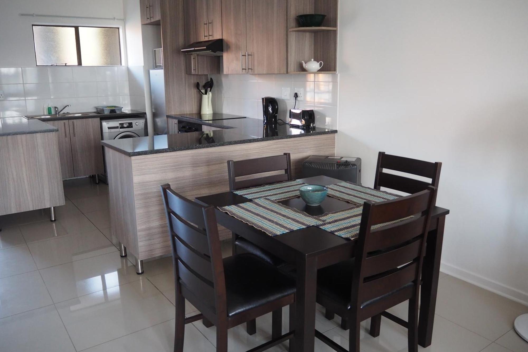 Or Tambo Self Catering Apartments, The Willows Boksburg Kültér fotó