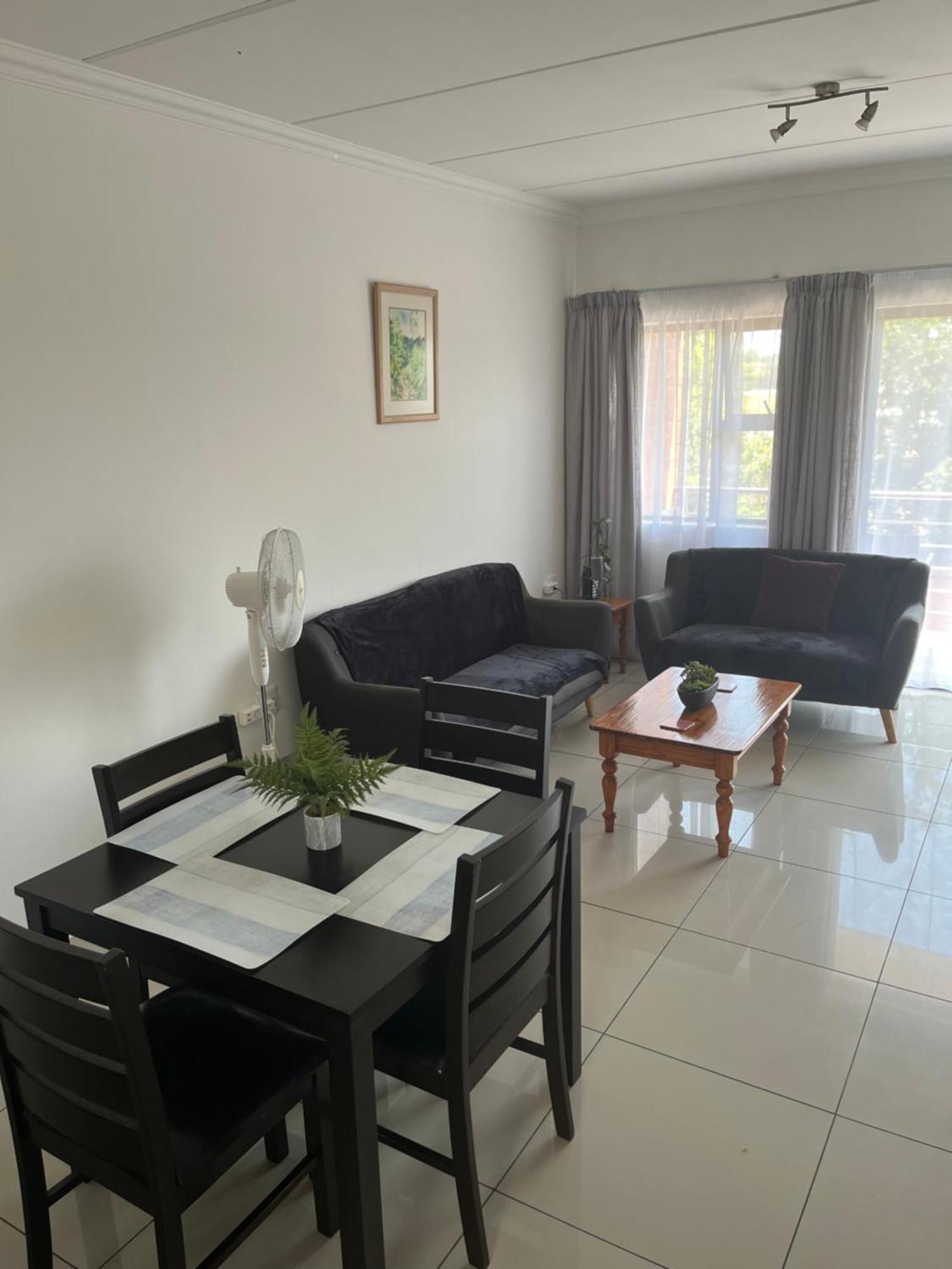Or Tambo Self Catering Apartments, The Willows Boksburg Kültér fotó