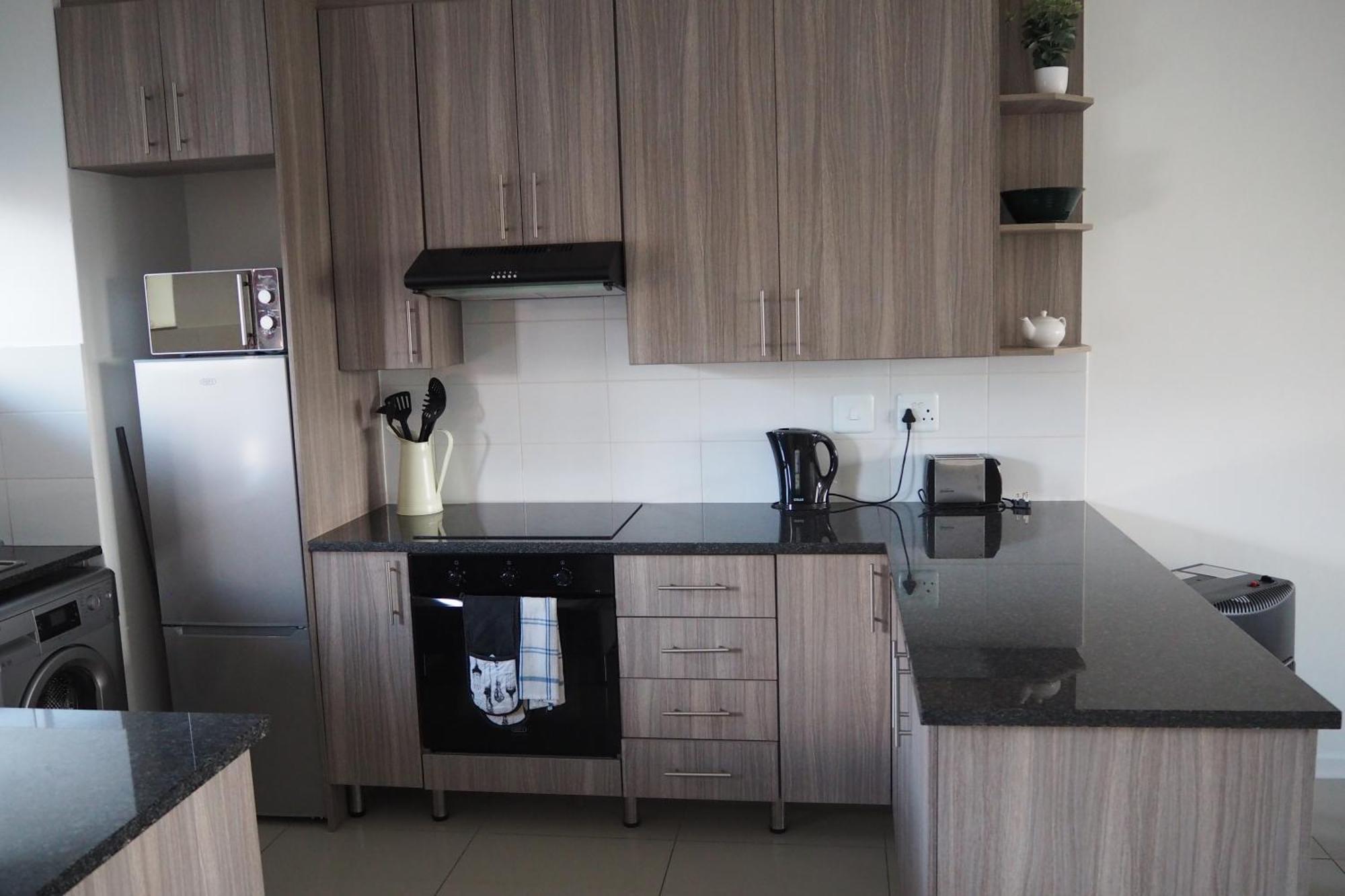 Or Tambo Self Catering Apartments, The Willows Boksburg Kültér fotó