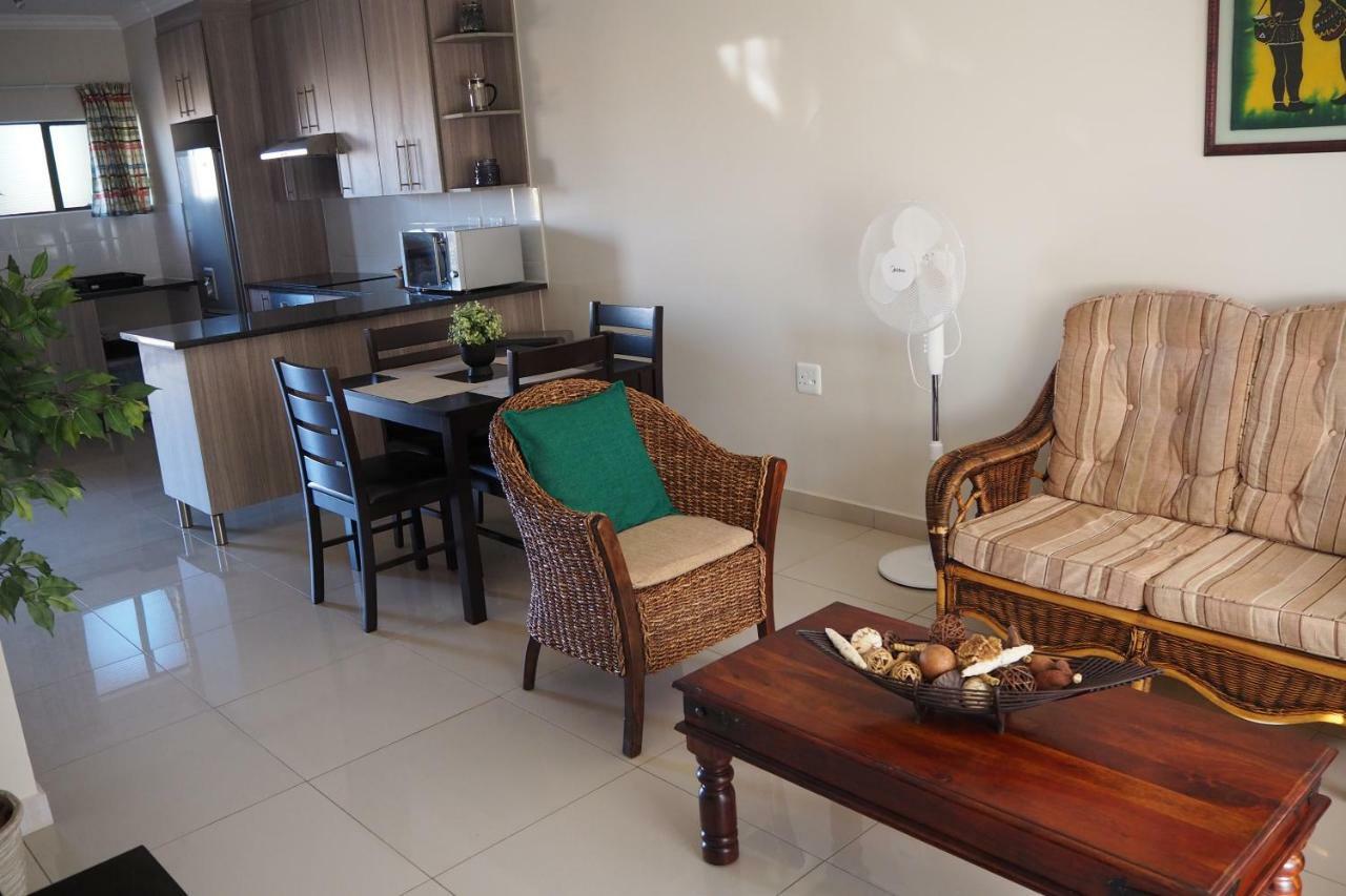 Or Tambo Self Catering Apartments, The Willows Boksburg Kültér fotó
